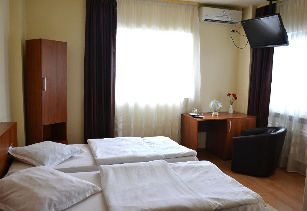 Hostel Tropical โดรเบตา-ตูร์นู เซเวริน ภายนอก รูปภาพ